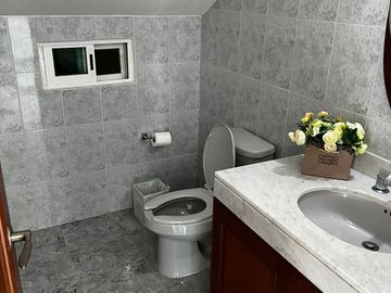CASA EN VENTA EN ESQUINA UBICADA EN BENITO JUAREZ NORTE, MERIDA.