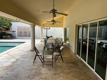 CASA EN VENTA EN ESQUINA UBICADA EN BENITO JUAREZ NORTE, MERIDA.