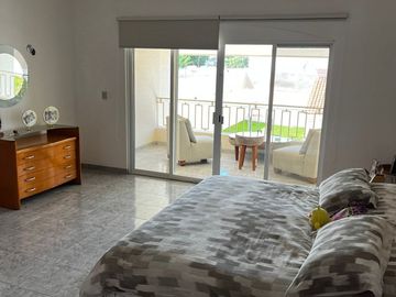 CASA EN VENTA EN ESQUINA UBICADA EN BENITO JUAREZ NORTE, MERIDA.