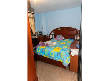 Vendo Casa frente al parque urb. Sagrada Familia Bellavista