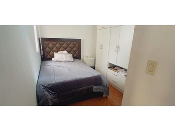 Venta de Casa de 3 Pisos en Condominio – San Miguel