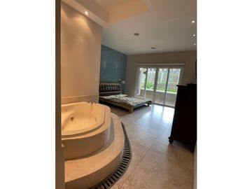 Se vende hermosa residencia de lujo