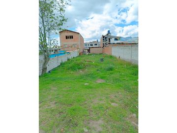 Inversión inteligente en el corazón de Cayambe!!, Terreno con Casa!!