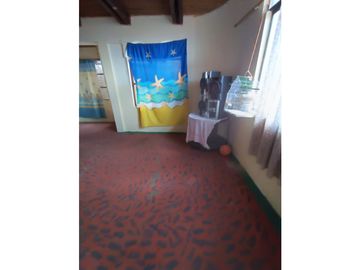 Inversión inteligente en el corazón de Cayambe!!, Terreno con Casa!!