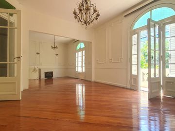 Depto.tipo casa de 5 ambientes en Venta en Almagro