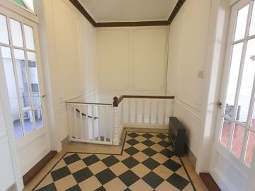 Depto.tipo casa de 5 ambientes en Venta en Almagro