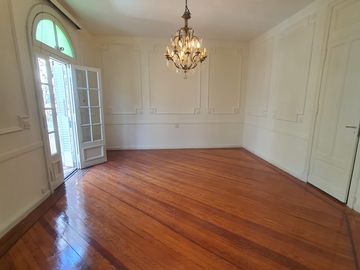 Depto.tipo casa de 5 ambientes en Venta en Almagro
