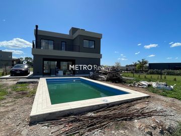 Casa en  Venta en San Sebastian Area 2