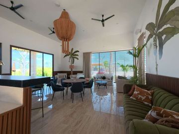 CASA PRE VENTA MÉRIDA, UNA PLANTA, LUJOSA, 402M2, PRIVADA ADANA XCANATUN.