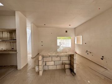 CASA PRE VENTA MÉRIDA, UNA PLANTA, LUJOSA, 402M2, PRIVADA ADANA XCANATUN.