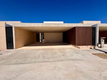 CASA PRE VENTA MÉRIDA, UNA PLANTA, LUJOSA, 402M2, PRIVADA ADANA XCANATUN.