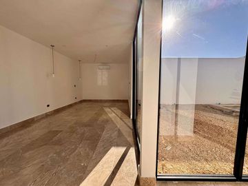 CASA PRE VENTA MÉRIDA, UNA PLANTA, LUJOSA, 402M2, PRIVADA ADANA XCANATUN.