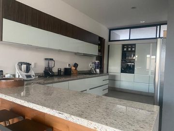 Se Vende Casa en Jurica, Arco de Piedra, la Privada más Exclusiva en Jurica.