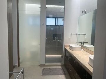 Se Vende Casa en Jurica, Arco de Piedra, la Privada más Exclusiva en Jurica.
