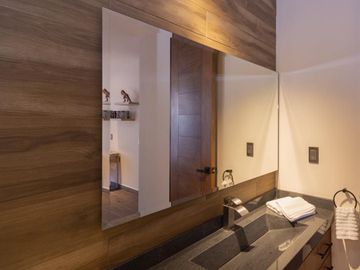 Hermoso Departamento en Loma Dorada, 263 m2, 3 Recamaras, 3.5 Baños, de LUJO !