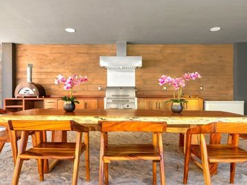 Hermoso Departamento en Loma Dorada, 263 m2, 3 Recamaras, 3.5 Baños, de LUJO !