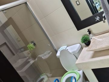 Casa en Venta en Centro Sur, Claustros de las Misiones, 4 Recamaras, 4.5 Baños