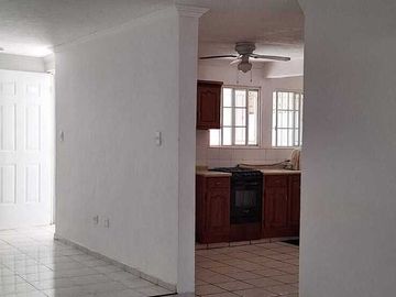 Venta Casa sobre Av. Principal ideal para Negocio, Altabrisa.