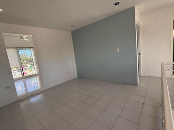 Venta Casa sobre Av. Principal ideal para Negocio, Altabrisa.