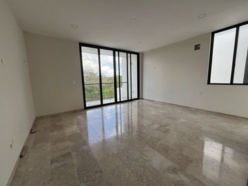 Venta Residencia en Privada cerca Plaza La Isla Mérida Yucatán