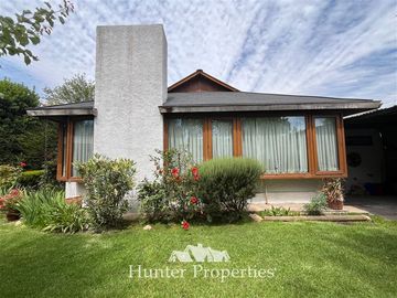 Casa en Venta en The Grange School - Country Club - Metro Príncipe de Gales