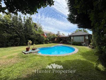 Casa en Venta en The Grange School - Country Club - Metro Príncipe de Gales