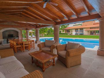 Finca de Lujo en Los Apantles, Jiutepec