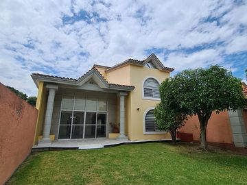 Renta en El Paraiso, Jiutepec, Mor.
