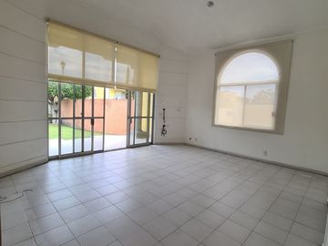 Renta en El Paraiso, Jiutepec, Mor.