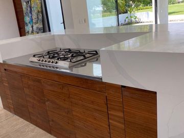 Espectacular residencia en Fracc Paraiso Country Club, Morelos