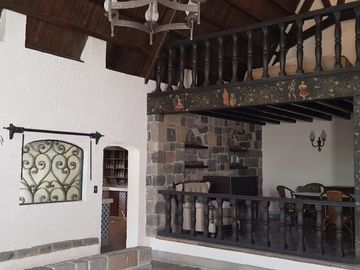 Linda casa sola en Col. Rancho Cortes, Morelos