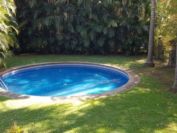 Linda casa sola en Col. Rancho Cortes, Morelos