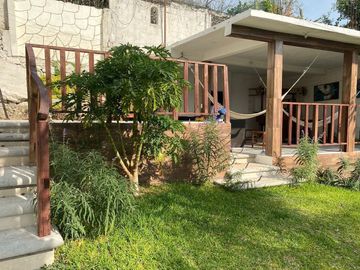 Linda casa en venta en fraccionamiento en Av. Palmira, Mor.