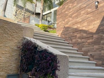 Linda casa en venta en fraccionamiento en Av. Palmira, Mor.