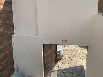Linda casa en venta en fraccionamiento en Av. Palmira, Mor.