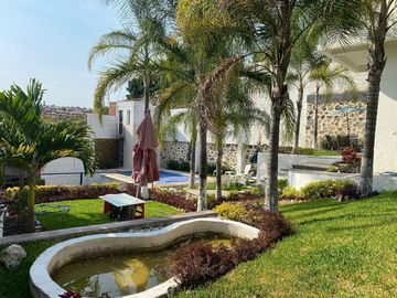 Linda casa en venta en fraccionamiento en Av. Palmira, Mor.