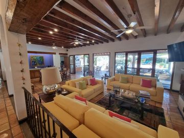 Espectacular residencia en Los Apantles, Morelos