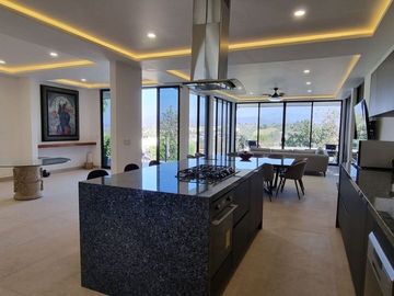 Espectacular Casa en Club de Golf Santa Fe, en Xochitepec Mor