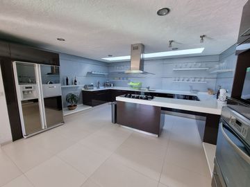 Hermosa casa en Venta en Colinas de Santa Fe, Morelos
