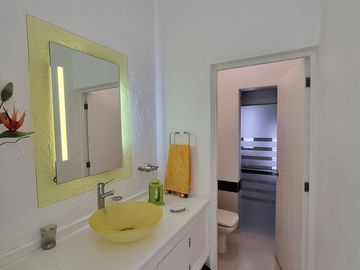 Hermosa casa en Venta en Colinas de Santa Fe, Morelos