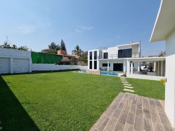 Linda casa en Fracc. Club de Golf Santa Fe, Morelos