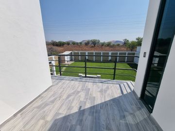 Linda casa en Fracc. Club de Golf Santa Fe, Morelos