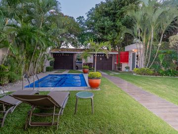 Casa de una sola planta, en Fracc. Real Hacienda San Jose, Jiutepec