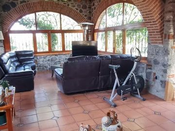 Hermosa casa colonial en Club de Golf Santa Fe, Morelos