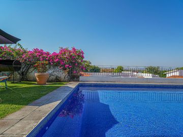 Casa en venta en Fracc. Colinas de Santa Fe, en Xochitepec, Morelos