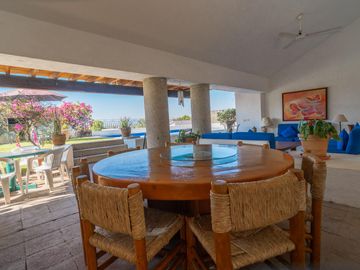 Casa en venta en Fracc. Colinas de Santa Fe, en Xochitepec, Morelos