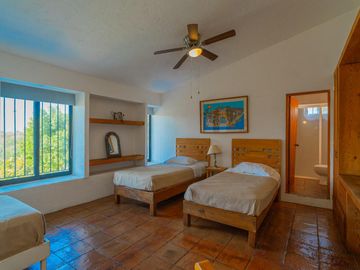 Casa en venta en Fracc. Colinas de Santa Fe, en Xochitepec, Morelos