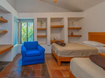 Casa en venta en Fracc. Colinas de Santa Fe, en Xochitepec, Morelos