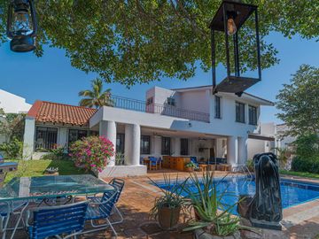 Casa en venta en Fracc. Colinas de Santa Fe, en Xochitepec, Morelos