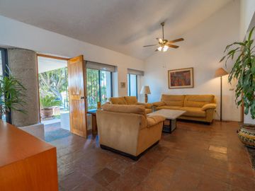 Casa en venta en Fracc. Colinas de Santa Fe, en Xochitepec, Morelos